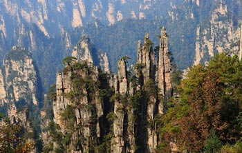 長沙出發(fā)到黃龍洞、張家界森林公園、天門山、鳳凰五日游